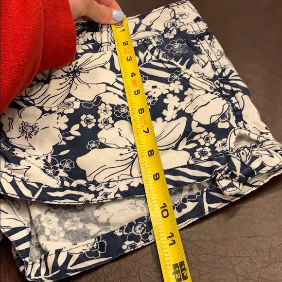 Blue and white Shorts - Picture 6 of 6